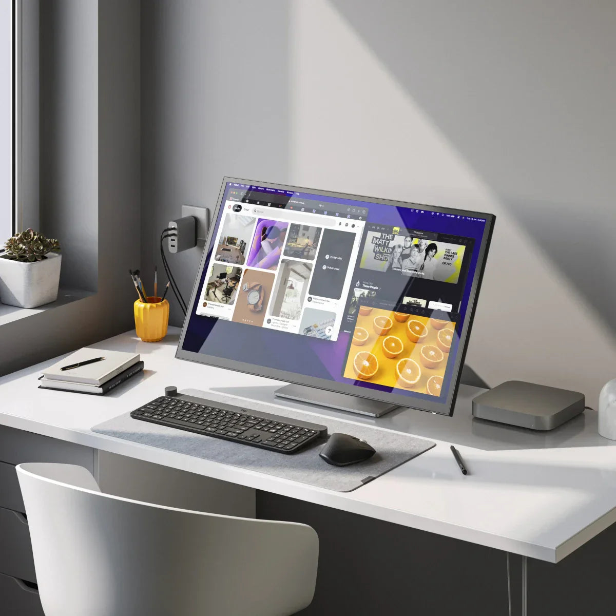 Clarity Fold Touch 32" 4K UHD Monitor with 65W Power Delivery, Webcam, Touchscreen & Fold Stand + Thunderbolt 4 BLAZE Hub